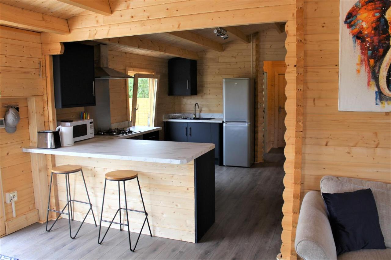 Stunning 5-Bed Cabin In Ashton Under Hill 이브샘 외부 사진